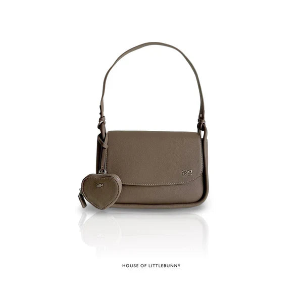 THE HOUSE OF LITTLE BUNNY – PENELOPE